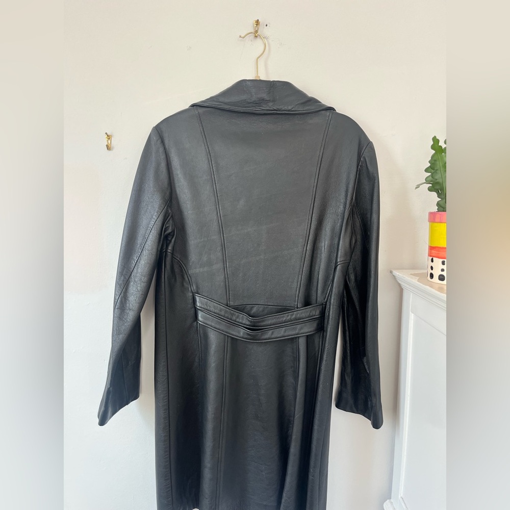 Vintage Women’s 70s Black Leather Coat